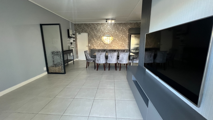 To Let 3 Bedroom Property for Rent in Sandown Western Cape